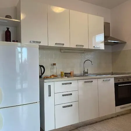 Sunny Volme Apartment